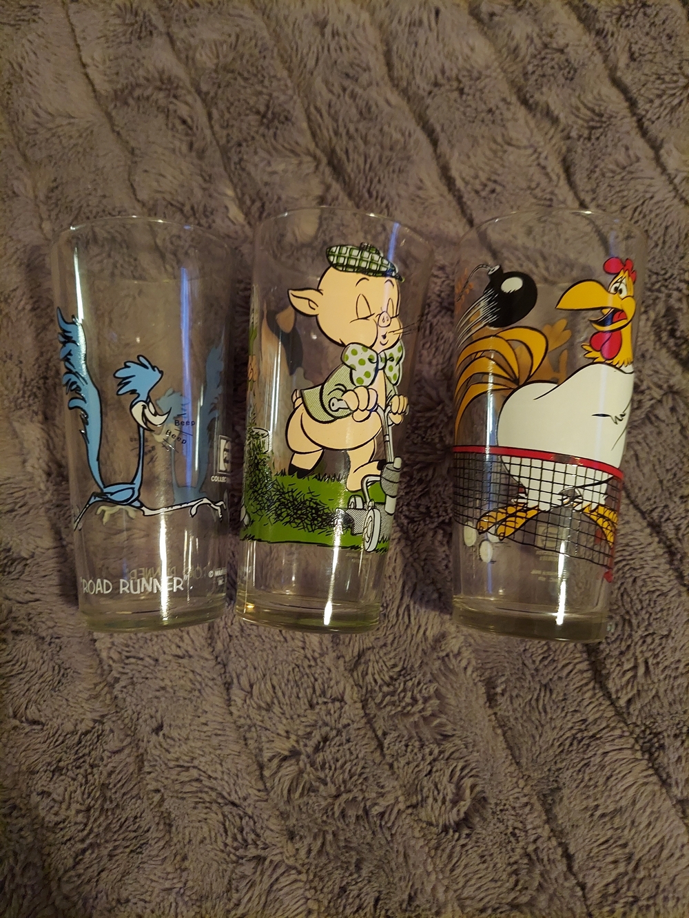 Looney Tunes Collectible Glass - Multi-Character Set in Blue, Green, White